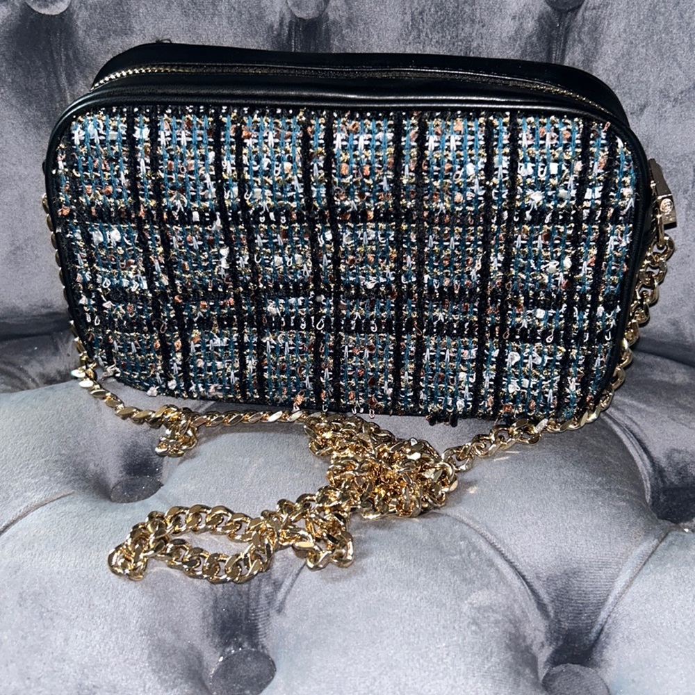 Cute gold chain crossbody bag